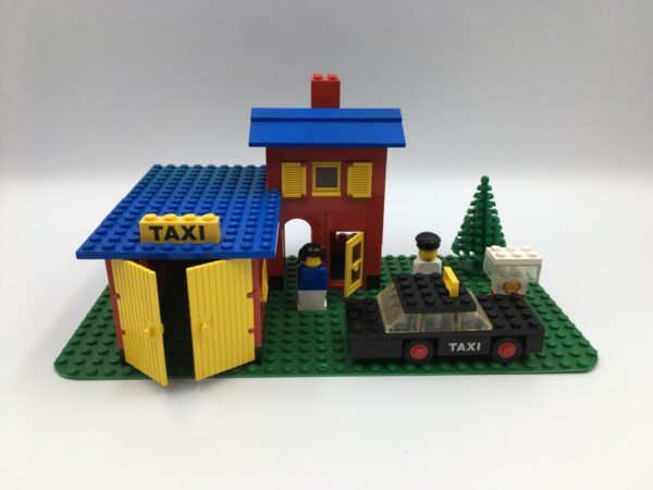 Set 368-1 Taxi Garage